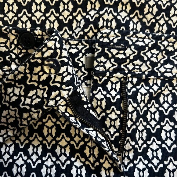 NWOT Ann Taylor Women's Navy Blue and White Geometric Pattern Mini Skirt, Size 4 - Picture 4 of 6